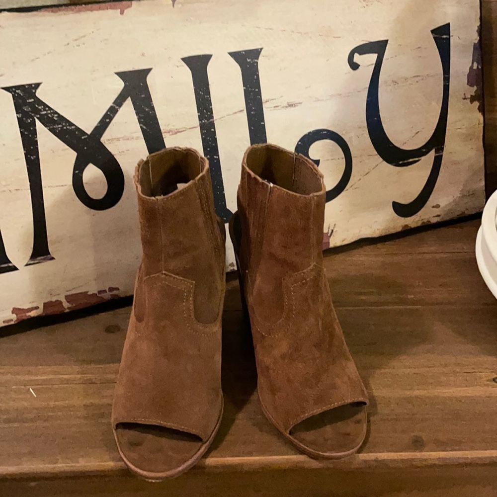 Dolce Vita open toe booties